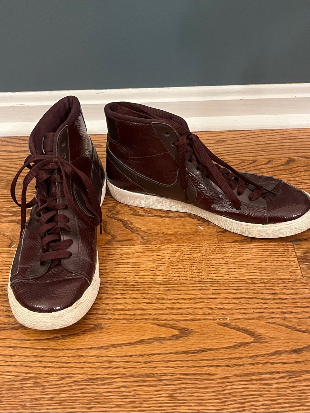 Nike Blazer Mid Premium Burgundy Snakeskin Men's Size 9.5 Good Condition